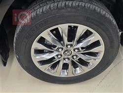 تۆیۆتا لاند کروزەر